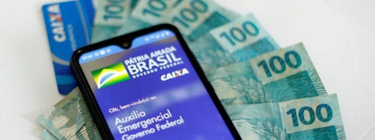 Auxílio de R$ 600 tira temporariamente 72% da extrema pobreza, diz ministério
