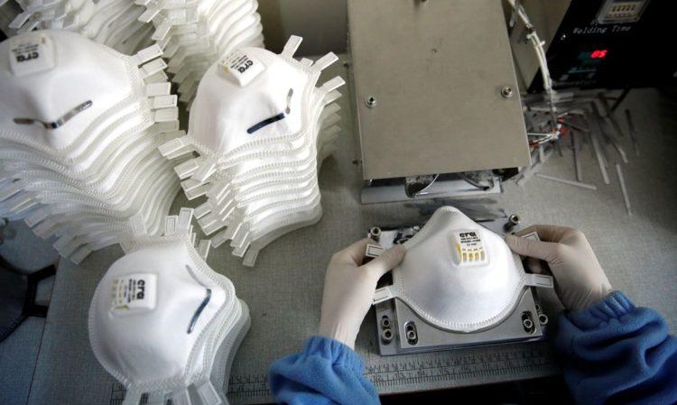 Brasil recebe mais 4 milhões de máscaras para combate ao coronavírus