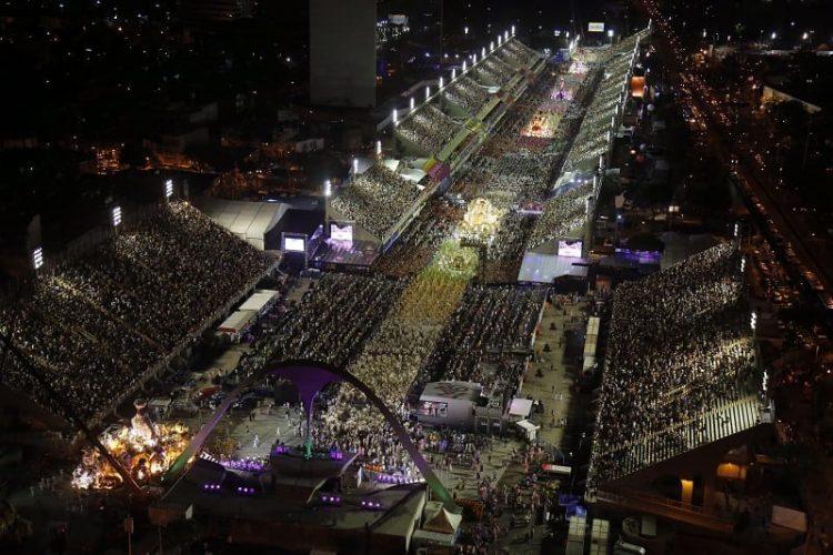 Carnaval: metade das escolas de samba do Rio é contra desfile antes de vacina