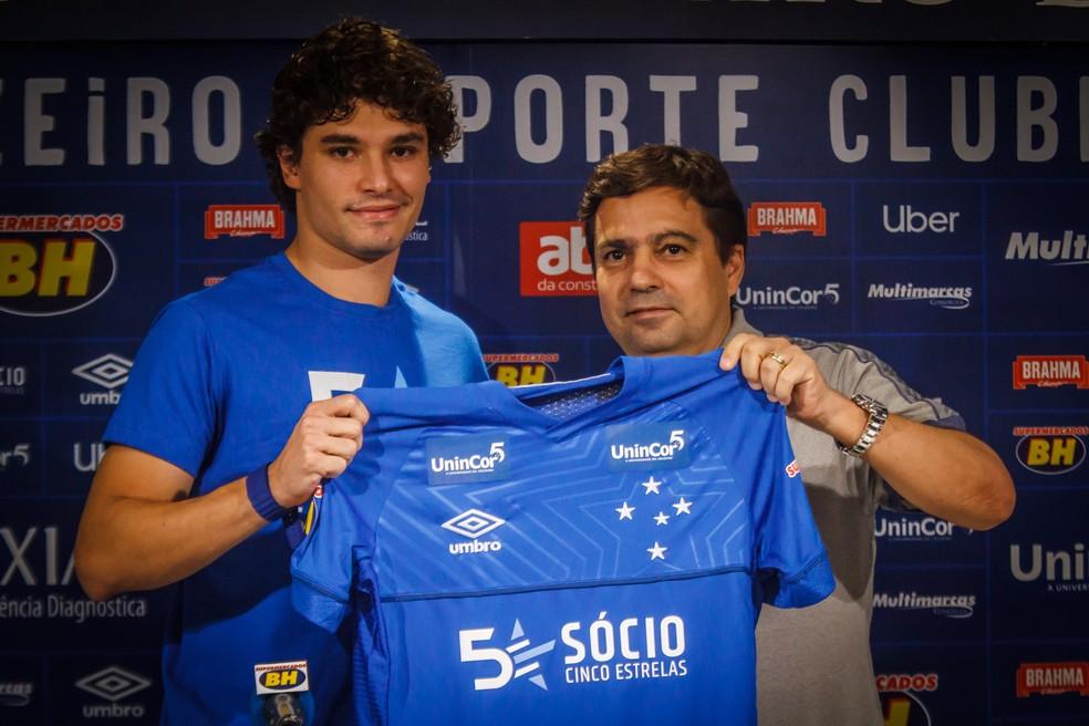 Cruzeiro alega má-fé em contrato de Dodô e pede nulidade de cláusulas; lateral rebate e busca liminar para ser reintegra