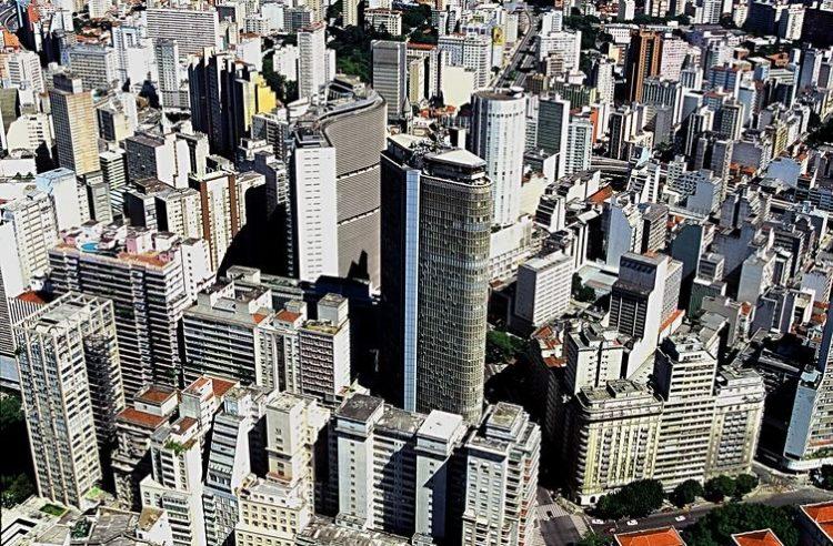 Governo vende imóveis pela internet e permite que pessoas físicas façam propostas de compra