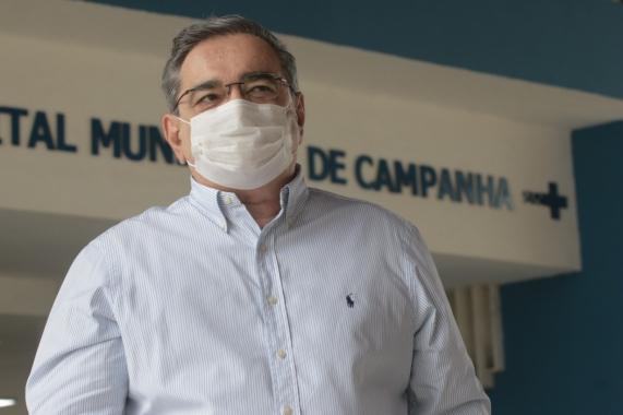 Juíza proíbe Álvaro Dias de divulgar ações da Prefeitura do Natal em suas redes sociais
