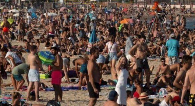 OMS diz que pandemia terá ‘uma grande onda’ e não é sazonal