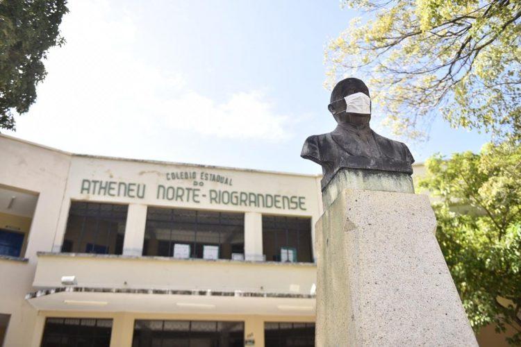 Retorno das aulas no RN pode colocar em risco a saúde de 212 mil pessoas