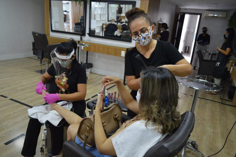 Salões de beleza e estética reabrem no RN adotando medidas de bioprevenção