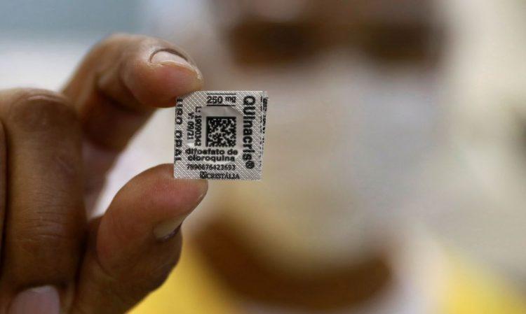 Saúde diz acompanhar estudos e pode mudar orientação sobre cloroquina