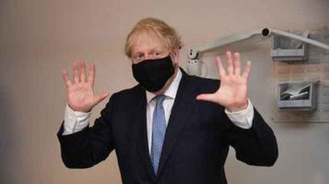 Sob críticas, governo britânico torna obrigatório o uso de máscaras em Londres