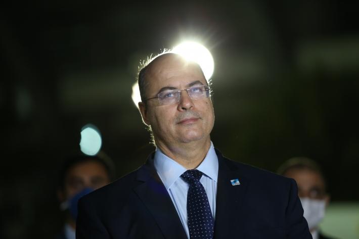 Alvo de operação, Wilson Witzel é afastado do Governo do RJ pelo STJ