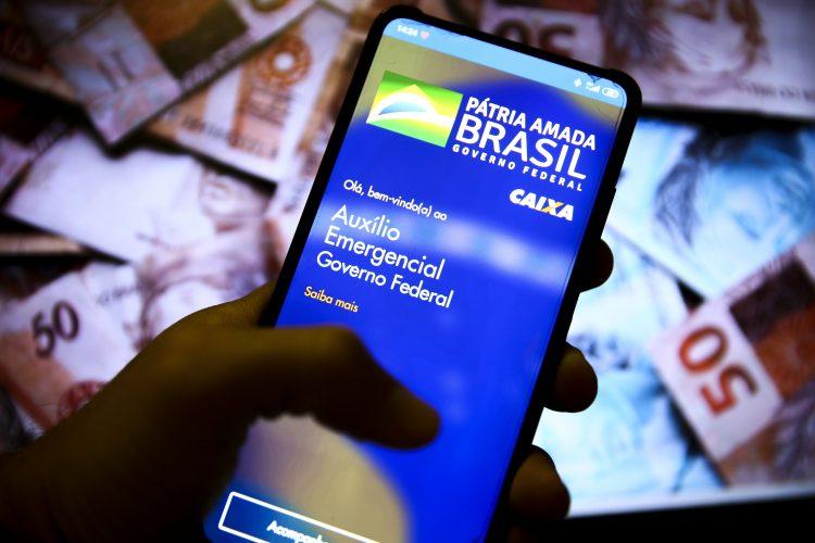 Caixa paga nesta segunda (17) auxílio emergencial para nascidos em setembro