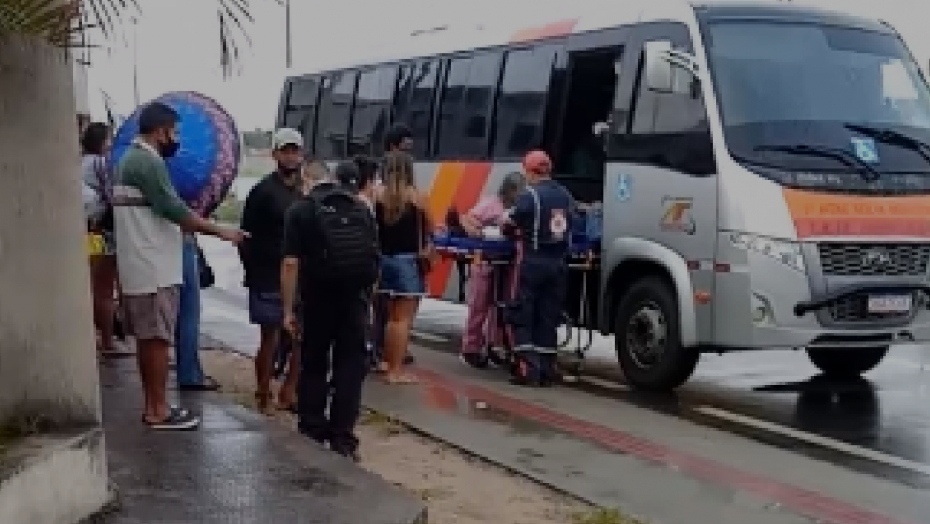 Cobrador de alternativo reage a assalto e é baleado na Grande Natal; VEJA VÍDEO