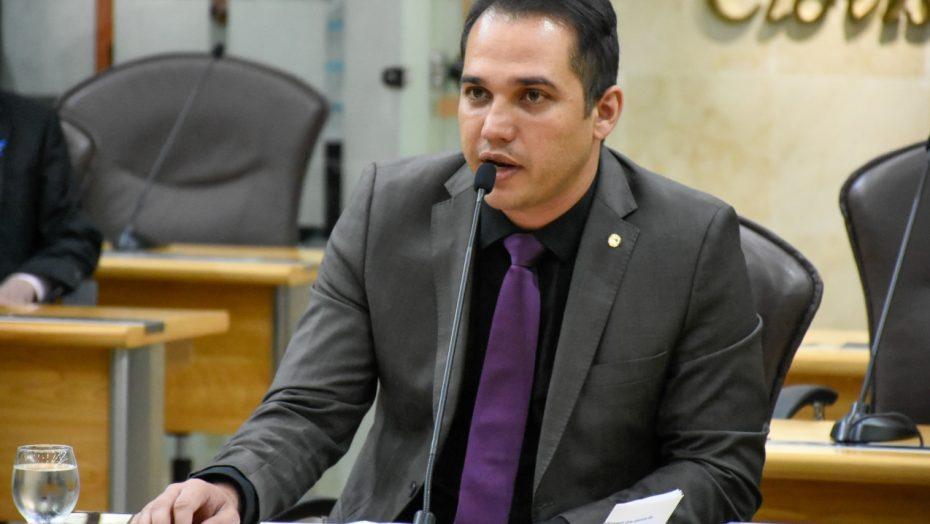 Deputado do RN propõe lei para incluir leite de cabra e carnes de caprino e ovino na merenda escolar