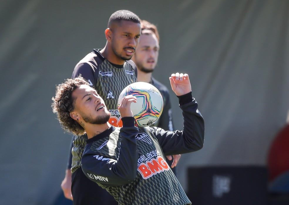 Encontro com o Flamengo após vídeo polêmico, possível saída e novo concorrente: Guga vive dias decisivos no Atlético-MG
