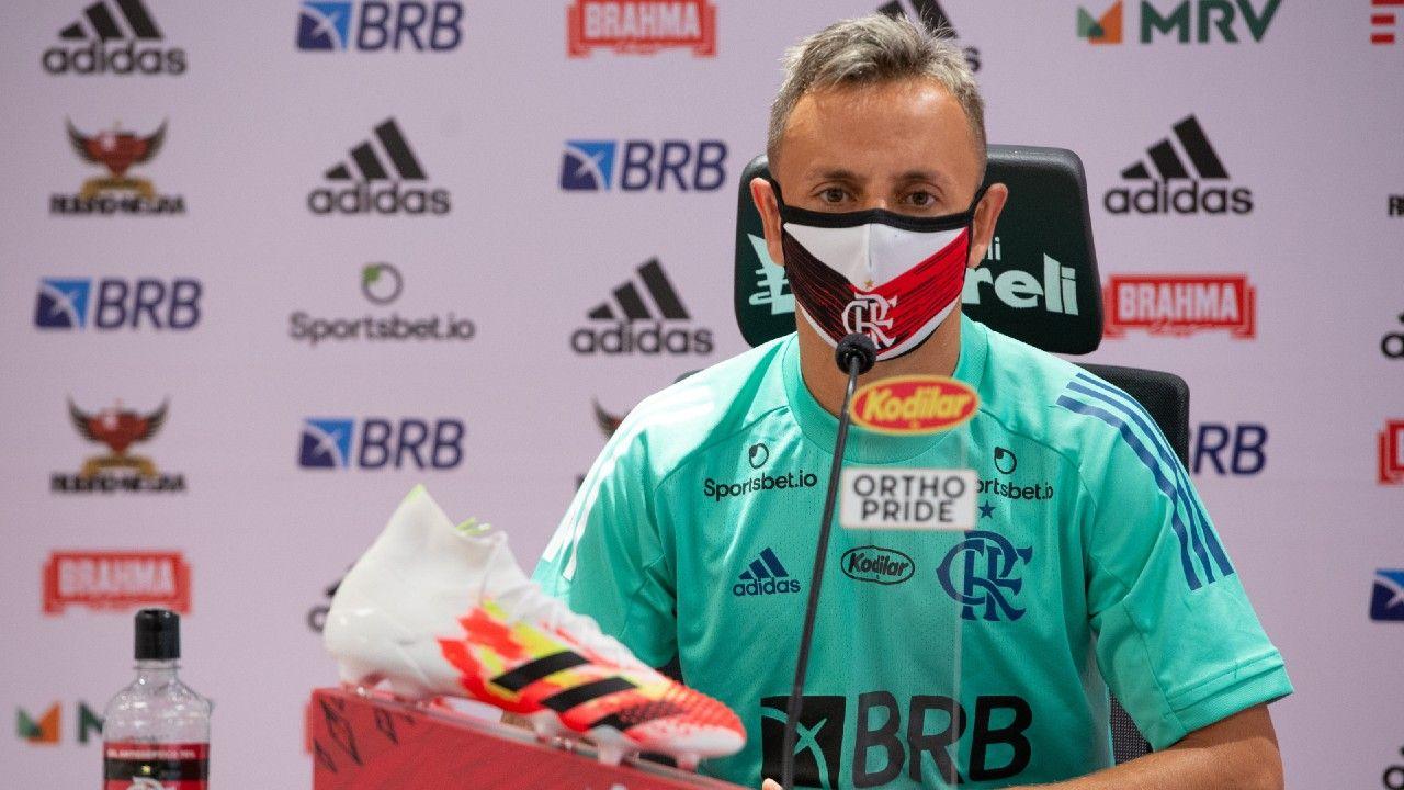 Flamengo: Olympiacos envia primeira oferta por Rafinha, mas jogador pede mais para considerar acerto com clube grego