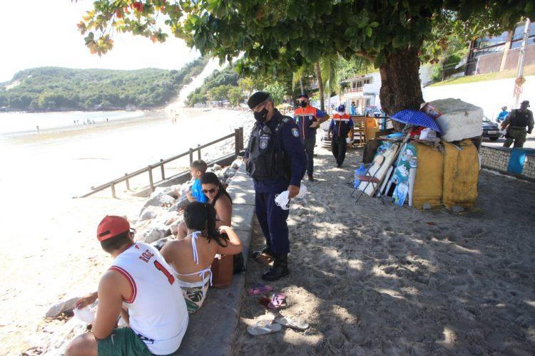 Prefeitura do Natal fiscaliza estabelecimentos da orla urbana e dos centros comerciais