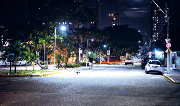 Roubos de fios prejudicam serviço de iluminação pública de Natal