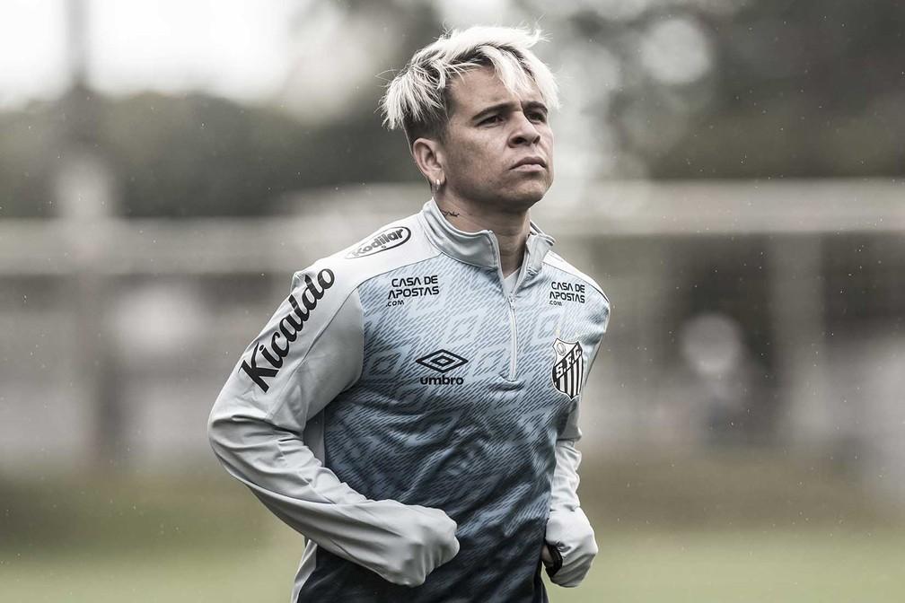 Santos não quita dívida por Soteldo, e Huachipato pede que Fifa aplique punição