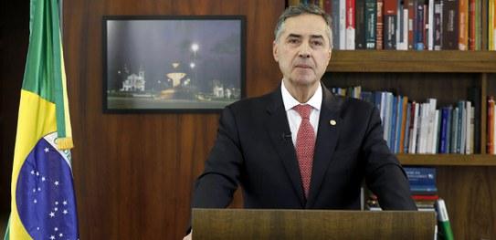 EM PRONUNCIAMENTO, BARROSO ALERTA SOBRE CUIDADOS SANITÁRIOS NA CAMPANHA E PEDE DEBATE SEM ÓDIO E SEM MENTIRAS