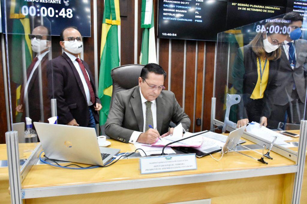 EZEQUIEL VALORIZA CAPRINOCULTOR E MEMÓRIA DO EX-DEPUTADO FEDERAL NÉLIO DIAS