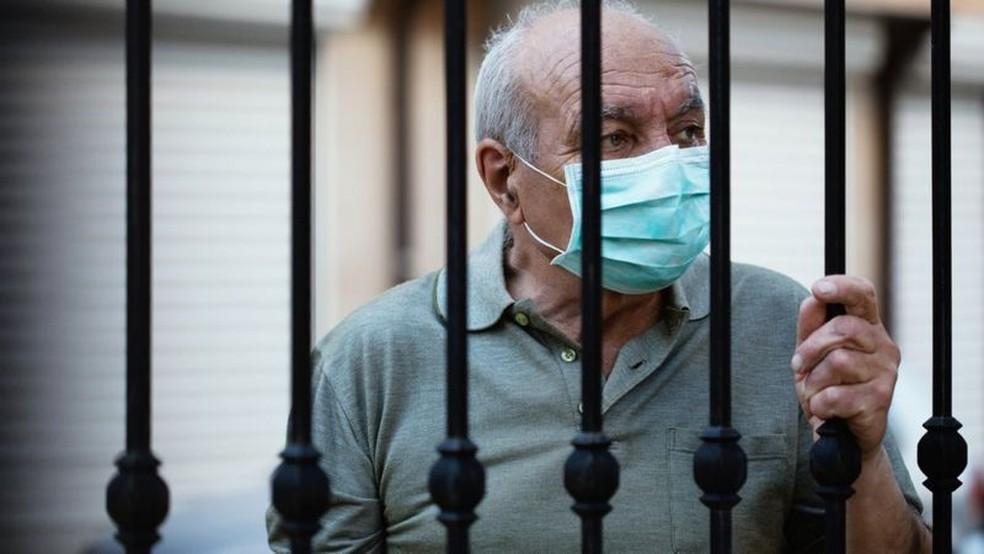 Pandemia isola Províncias argentinas do resto do país e impede pai de dizer adeus a filha doente