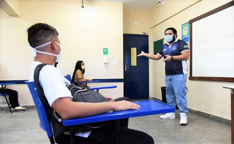 Para 72%, aulas presenciais só devem voltar após vacina contra a Covid-19, aponta Ibope