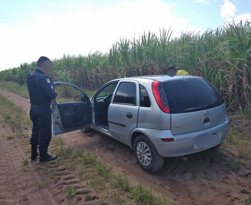 POLÍCIA MILITAR PRENDE FORAGIDO DA JUSTIÇA E RECUPERA VEÍCULO ROUBADO EM SÃO JOSÉ DE MIPIBU