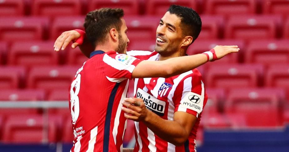 Saudades, Barcelona? Suárez estreia com dois gols e assistência, e Atlético massacra o Granada