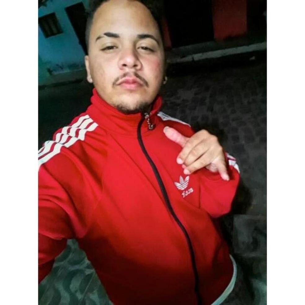 Adolescente é morto a facadas durante evento de campanha política em Montanhas, RN