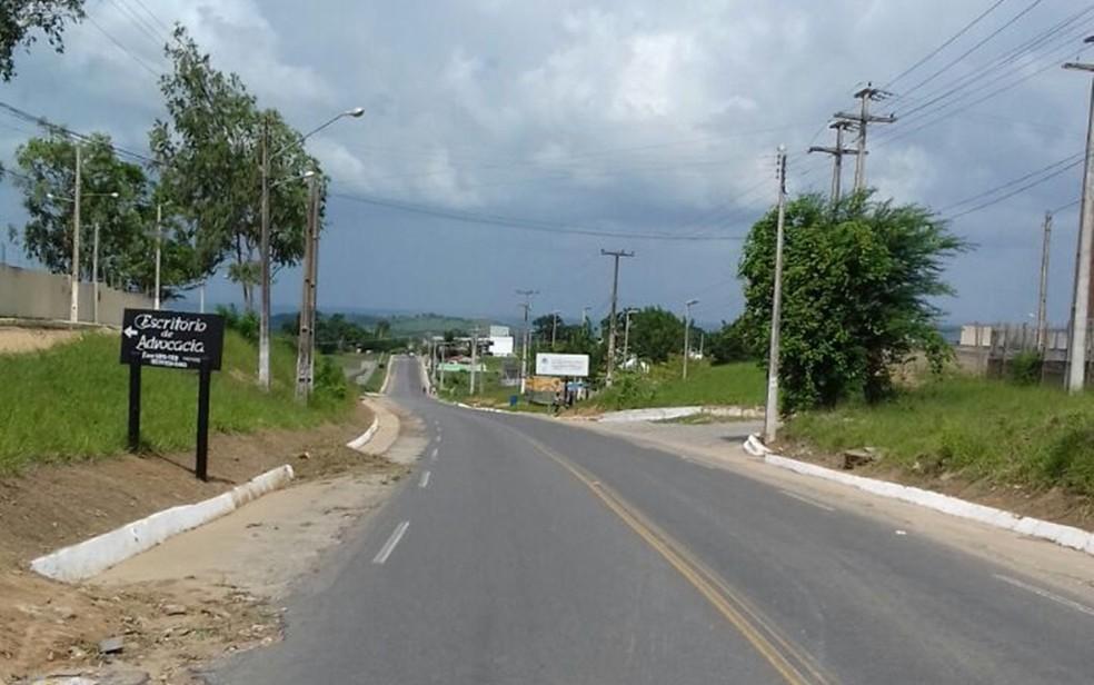 Caminhoneiro morre após capotar veículo na PB-111, entre Tacima e Araruna