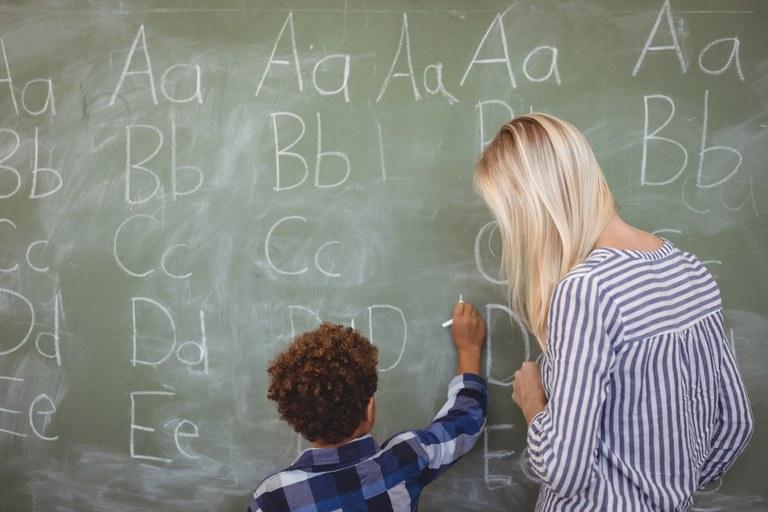 ESTADOS E MUNICÍPIOS TÊM ATÉ O DIA 30 DE OUTUBRO PARA ADERIR AO TEMPO DE APRENDER