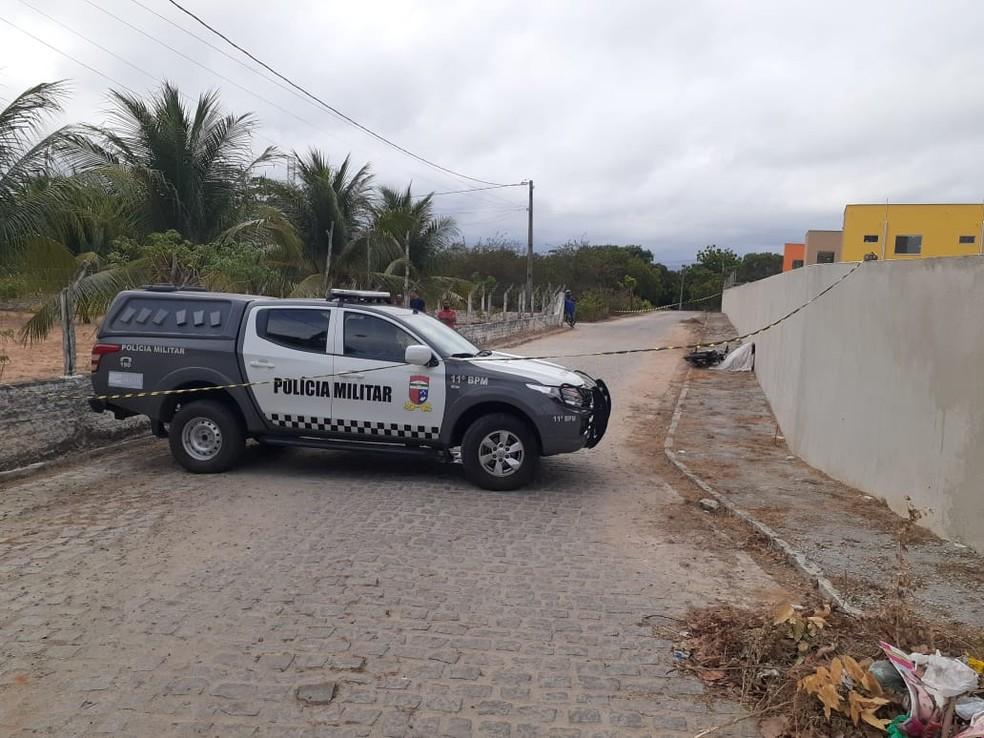 Homem é encontrado morto com marcas de tiros em Macaíba