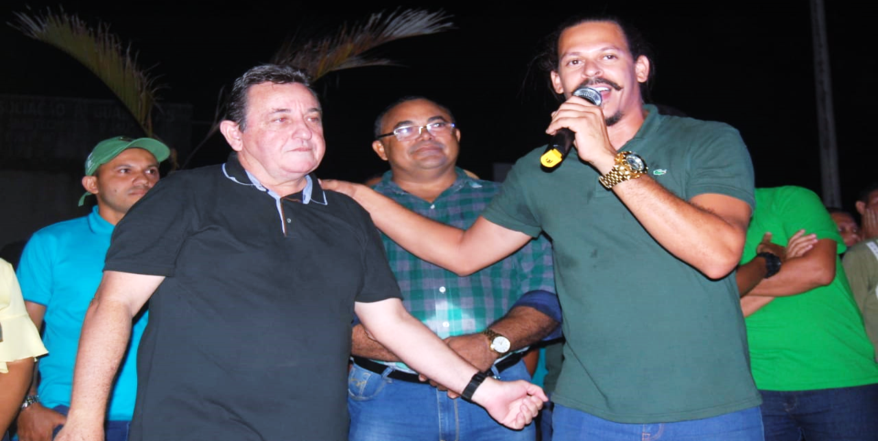 ROGERINHO BONFIM ENALTECE O CANDIDATO A PREFEITO ANTÔNIO FREIRE; E NA OPORTUNIDAE DIZ SER UMA DAS RENOVAÇÕES QUE A CÂMARA MUNICIPAL DE GEORGINO PRECISA