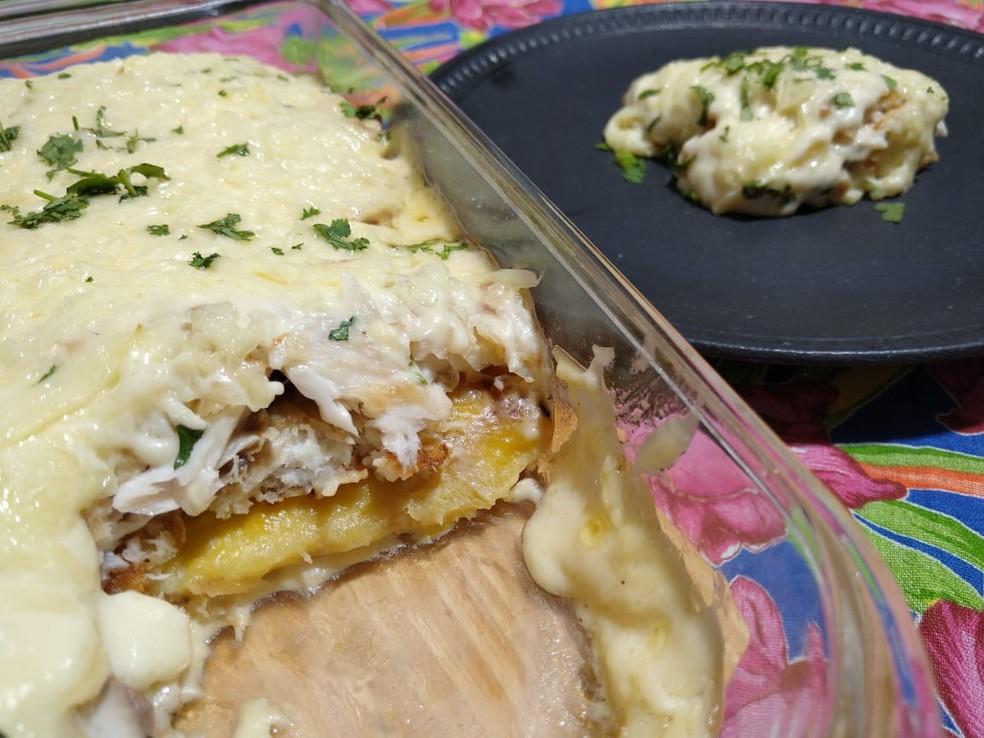 Aprenda a fazer tilápia com queijo coalho e banana