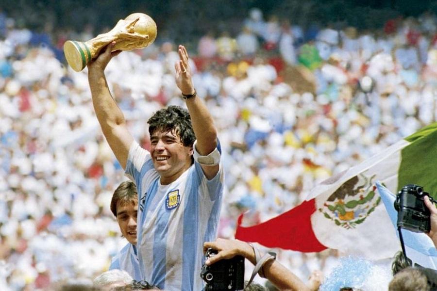 ARGENTINA DECRETA LUTO E ESPERA 1 MILHÃO DE PESSOAS EM VELÓRIO DE MARADONA NA CASA ROSADA