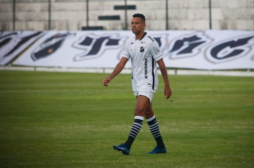 Com quatro de Wallyson, ABC faz 6 a 0 no Jaciobá e reassume liderança do Grupo 4