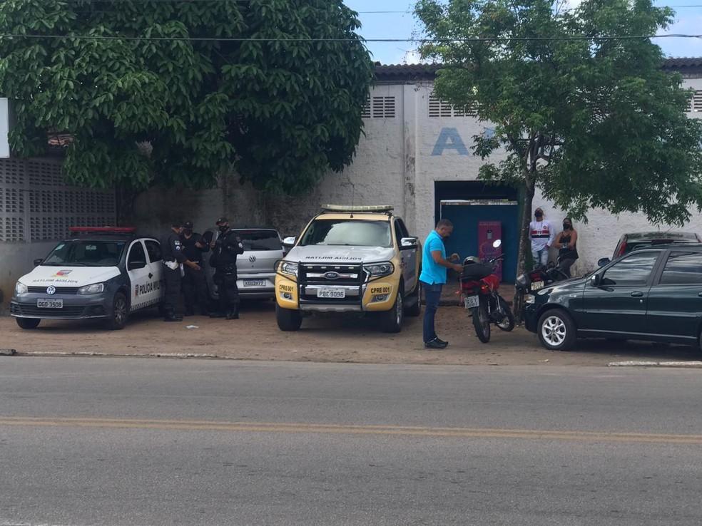 Corpo de PM morto em assalto na Praia do Meio é velado na Zona Oeste de Natal
