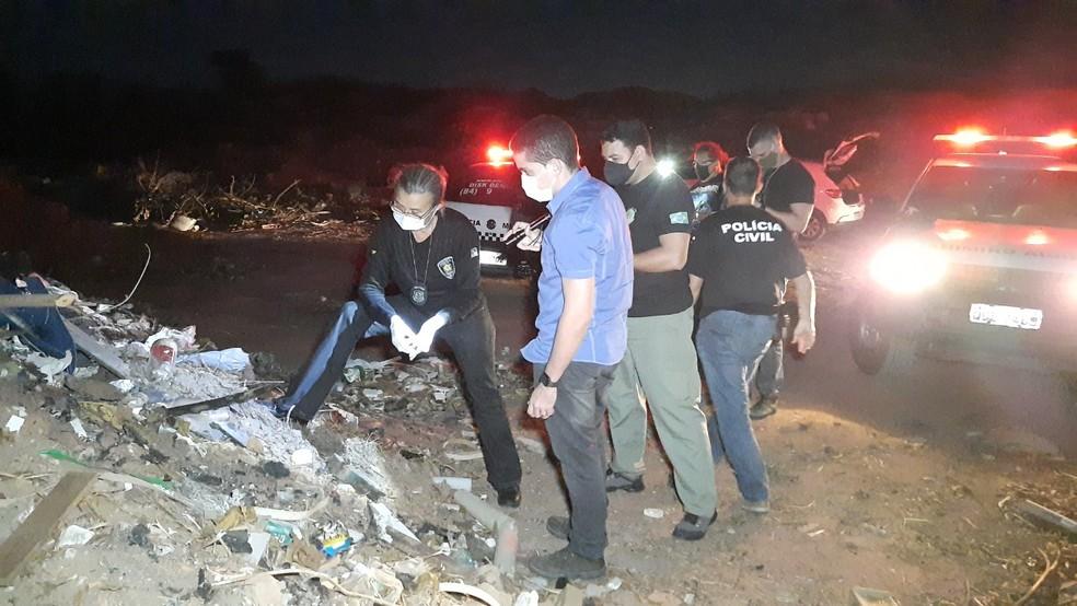 Feto é encontrado dentro de pote de vidro em lixão de Mossoró