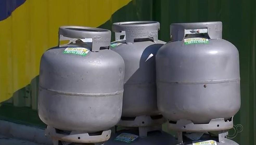 Gás de cozinha tem novo aumento e botijão pode chegar a R$ 81 no RN, diz sindicato