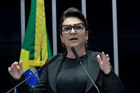 Internada em São Paulo, Kátia Abreu segue estável