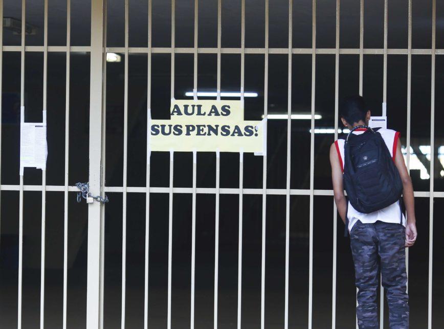 Angústia, ausência e lacunas marcam ano de pandemia nas escolas