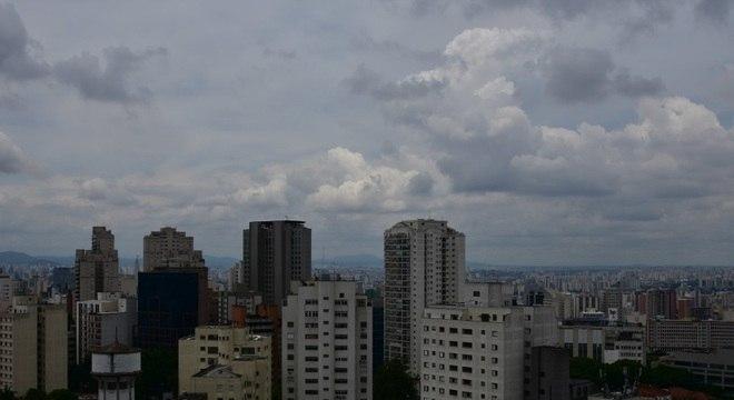 Após temporal de terça (8), chuva dá trégua em SP nesta quarta (9)