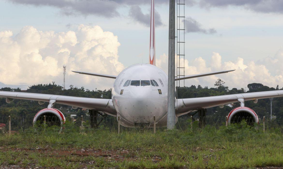 Covid-19 leva Cuba a reduzir voos dos EUA e de outros países