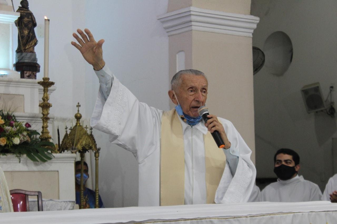 MORRE PADRE ARMANDO, MONSENHOR, COM PASSAGEM MARCADA EM NÍSIA FLORESTA, AREZ, GEORGINO AVELINO E GOIANINHA