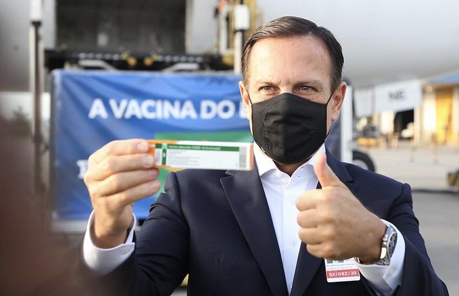 INSUMOS PARA 1 MILHÃO DE DOSES DA VACINA CORONAVAC CHEGAM A SÃO PAULO