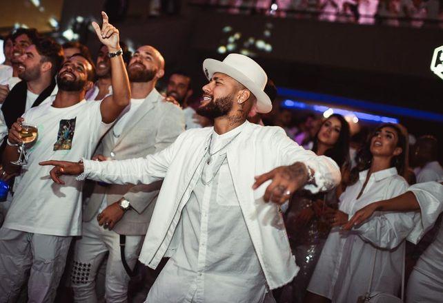MP-RJ analisa festa com Neymar em Mangaratiba; prefeito diz que não tem como barrar sem denúncia