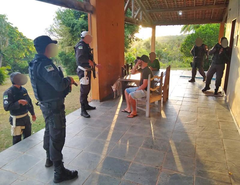 NÍSIA FLORESTA: CPRE CAPTURA FORAGIDO DA JUSTIÇA NA COMUNIDADE DE ALCAÇUZ