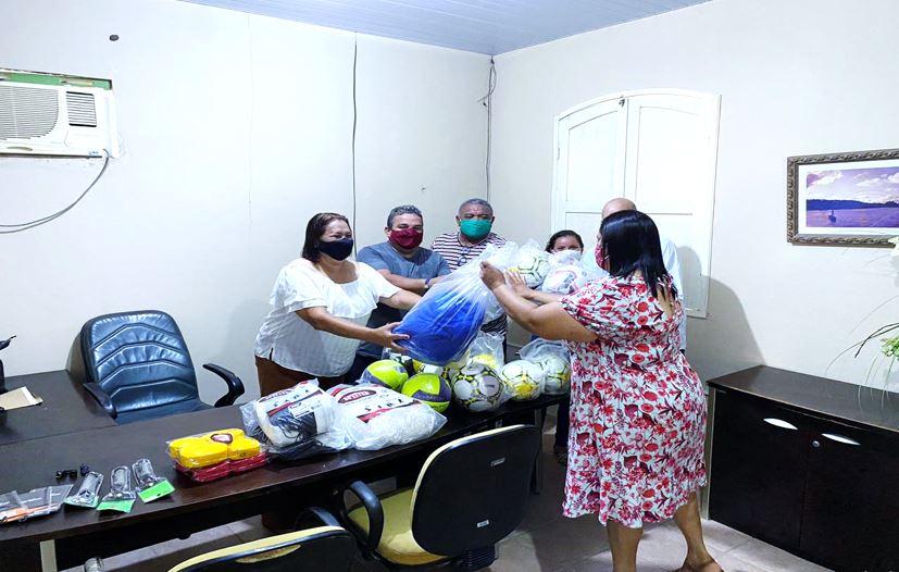 PREFEITA STELA SENA DEIXA MATERIAL COMPLETO NA ÁREA DO ESPORTE, PARA PRÓXIMA GESTÃO