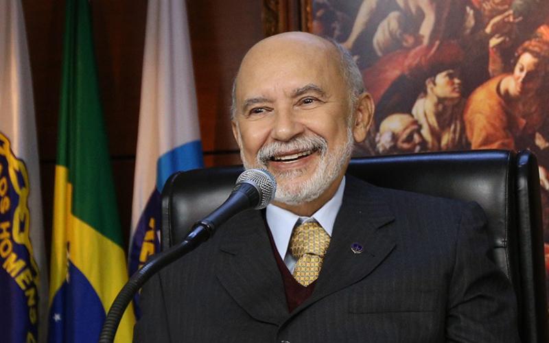 À procura de equilíbrio