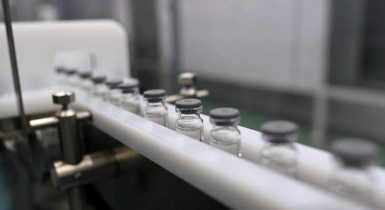 Anvisa decide no domingo sobre aval para vacinas contra a Covid