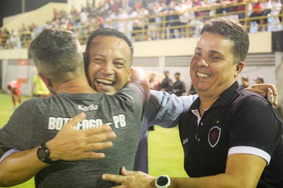 Evaristo Piza, ex-Botafogo-PB, é confirmado como novo técnico do América-RN