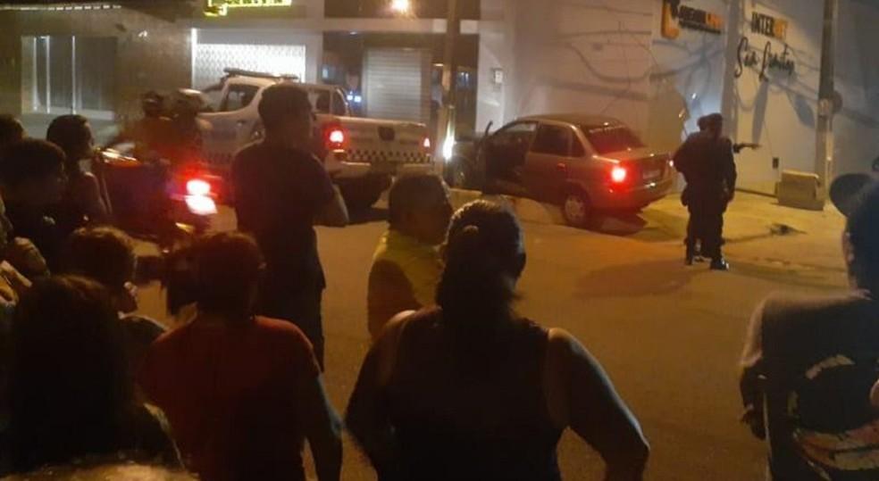 Homens morrem após assaltos, perseguição e troca de tiros com a PM em Natal